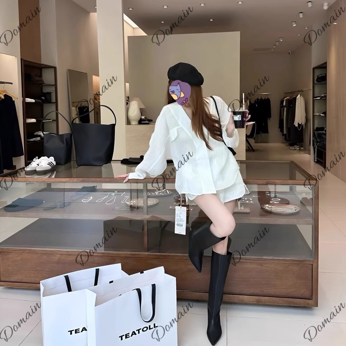 Witryna sklepu odzieżowego, wi – Glass Cabinet Display recenzja i cena