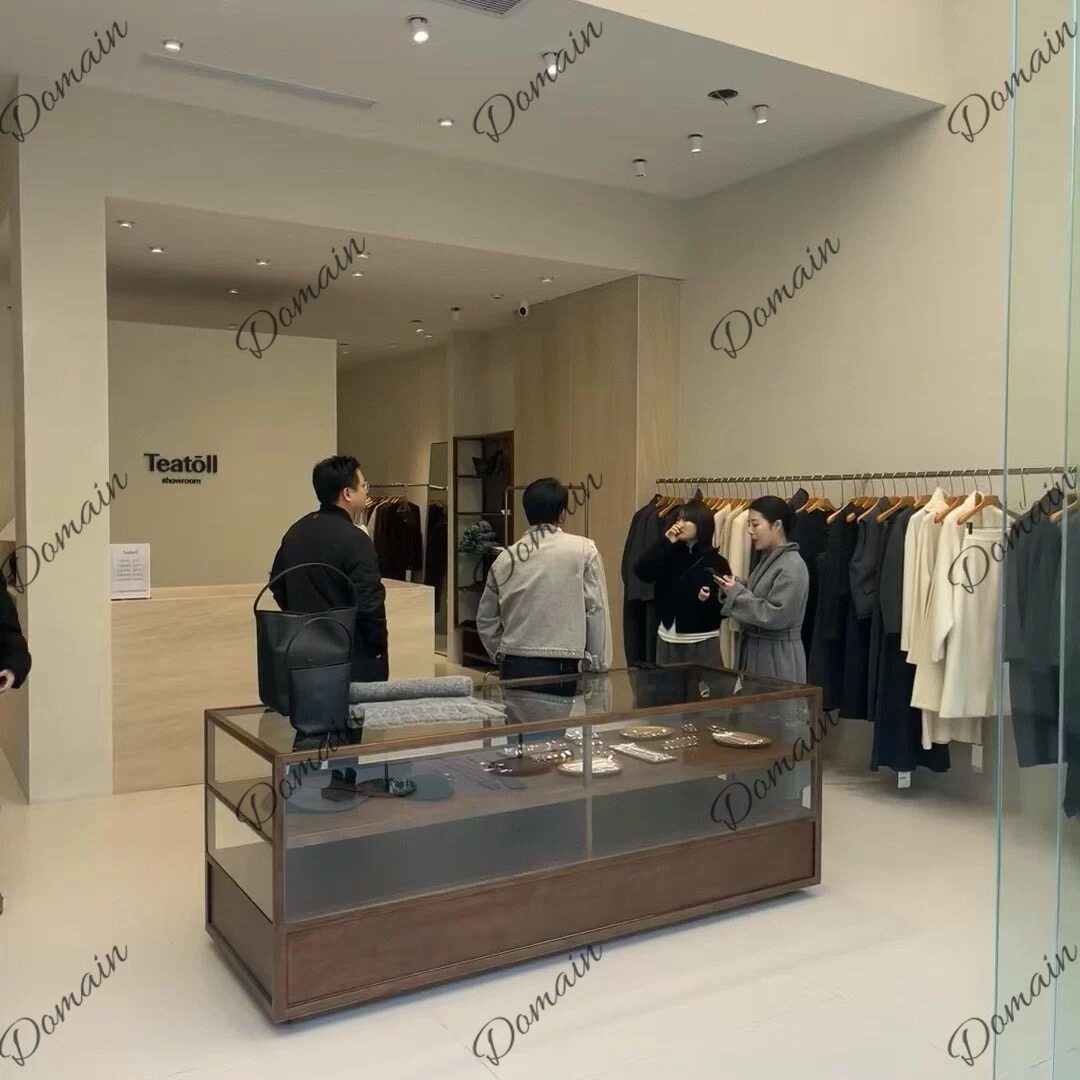 Witryna sklepu odzieżowego, wi – Glass Cabinet Display recenzja i cena